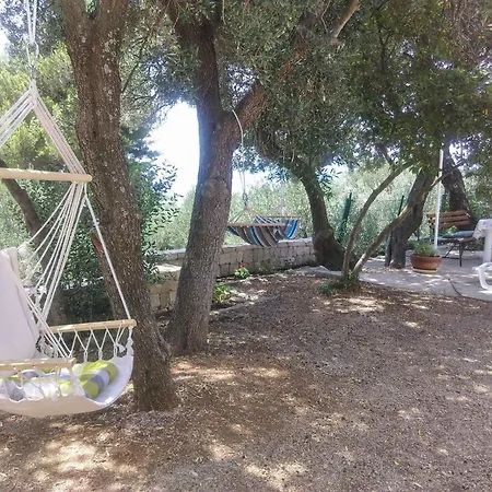 In 27846 בית נופש *